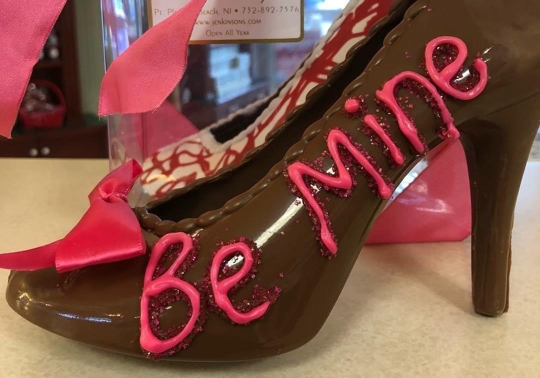 A milk chocolate "Be Mine" high heel.