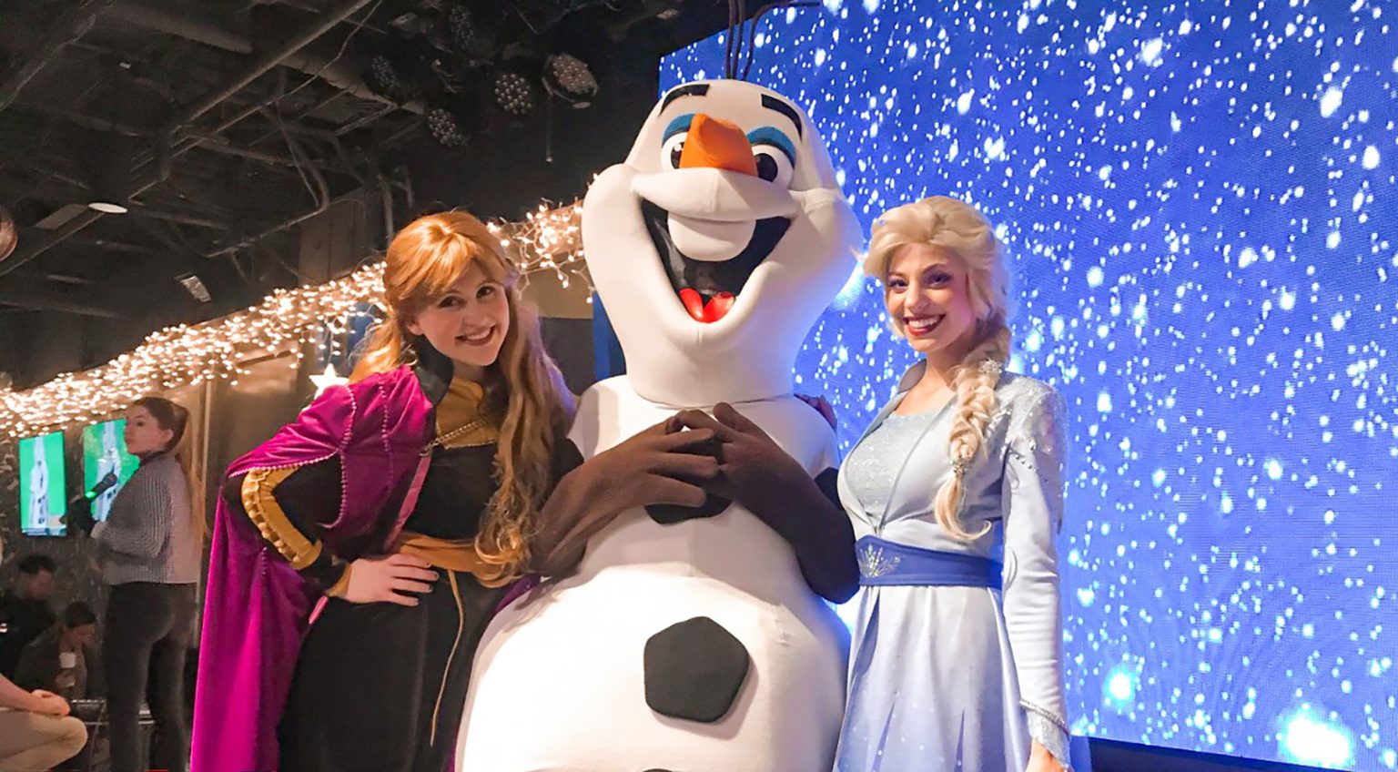 jenkinsons boardwalk winter princess show during sea of lights