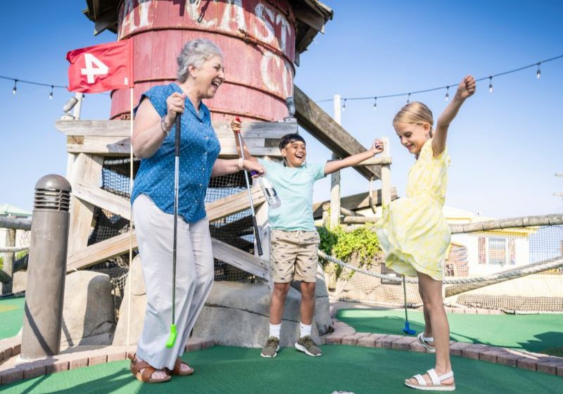 castaway cove mini golf and joey tomato's birthday parties
